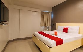 RedDoorz at Samat Mandaluyong